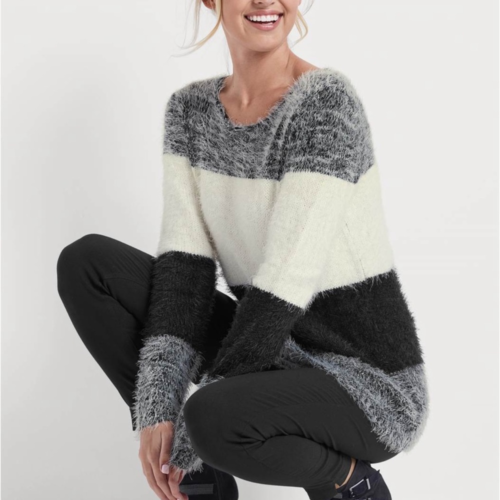 VENUS Striped Color Block Eyelash Sweater